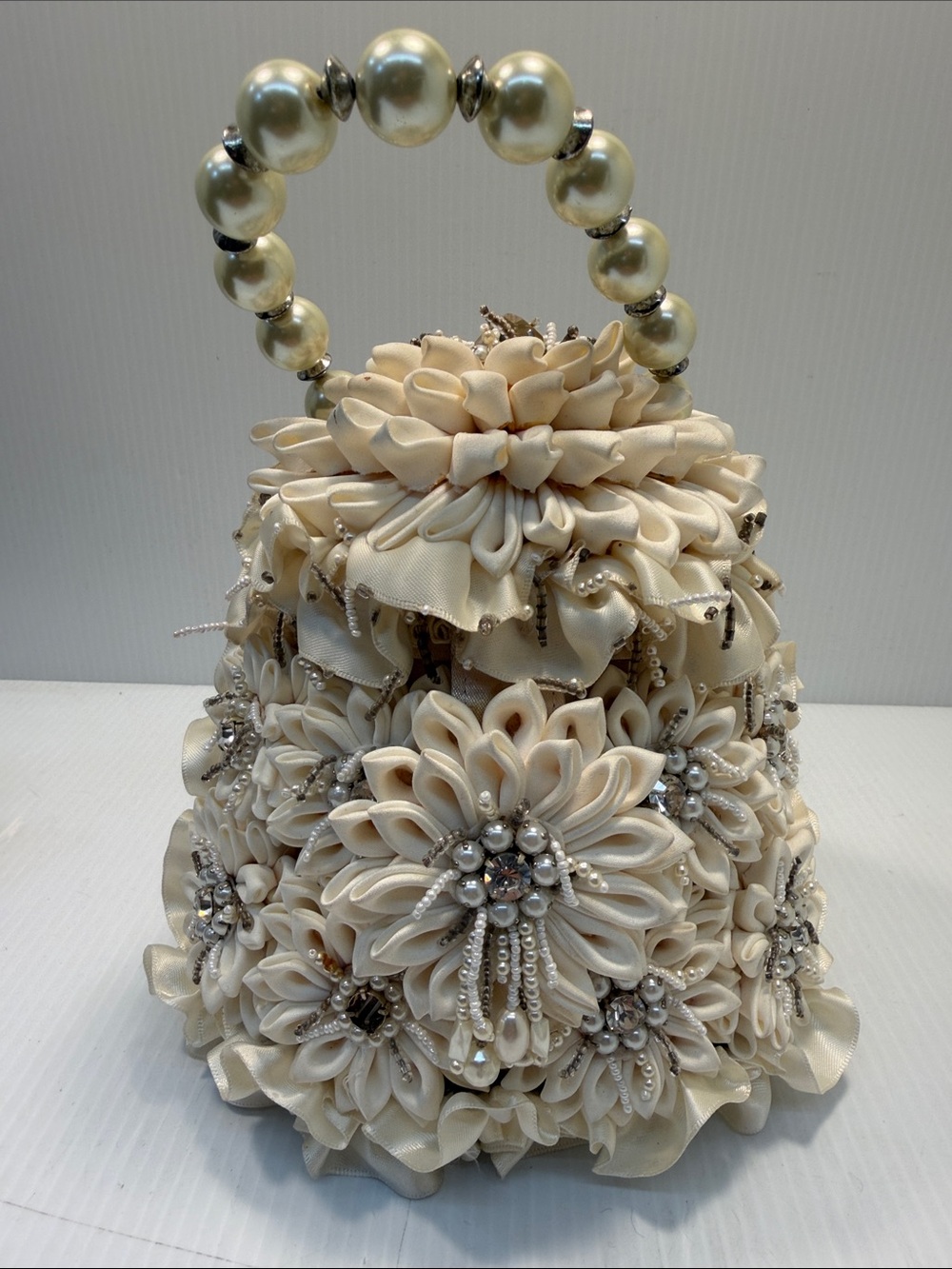 Mary Frances Cream Pearl-Handle Floral Appliqué Evening Clutch